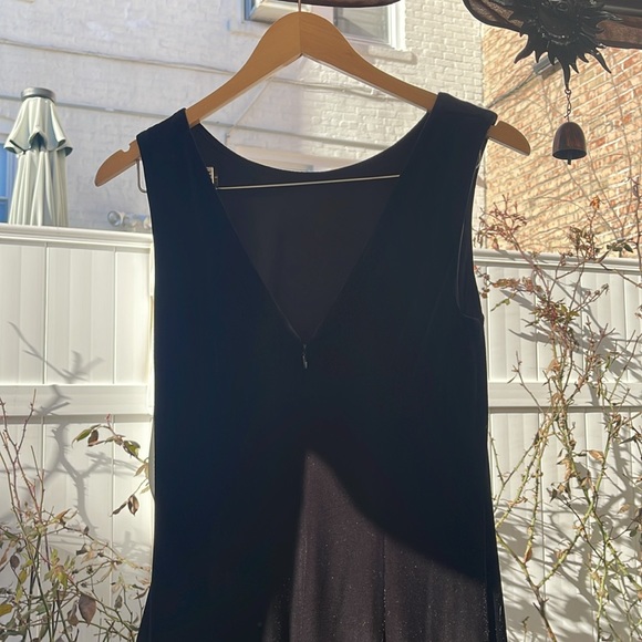 Jessica Howard - Women's Rosette Waterfall-Ruffle Gown Missy Size 6 - Picture 7 of 16